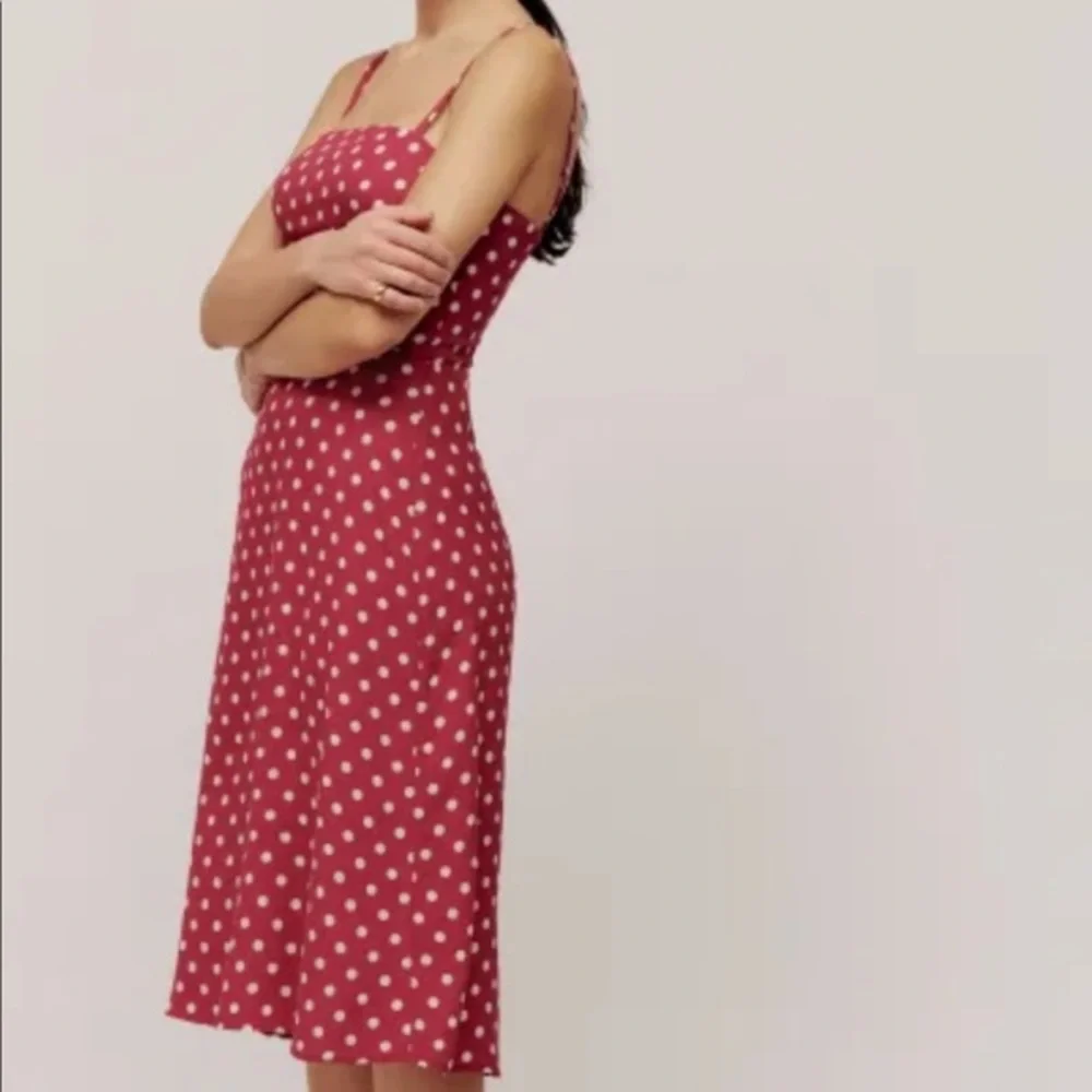 Reformation Afternoon Dress in Campari *NEW* - Picture 3 of 6